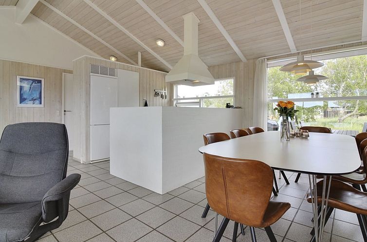 Vakantiehuis "Ilmo" - 950m from the sea