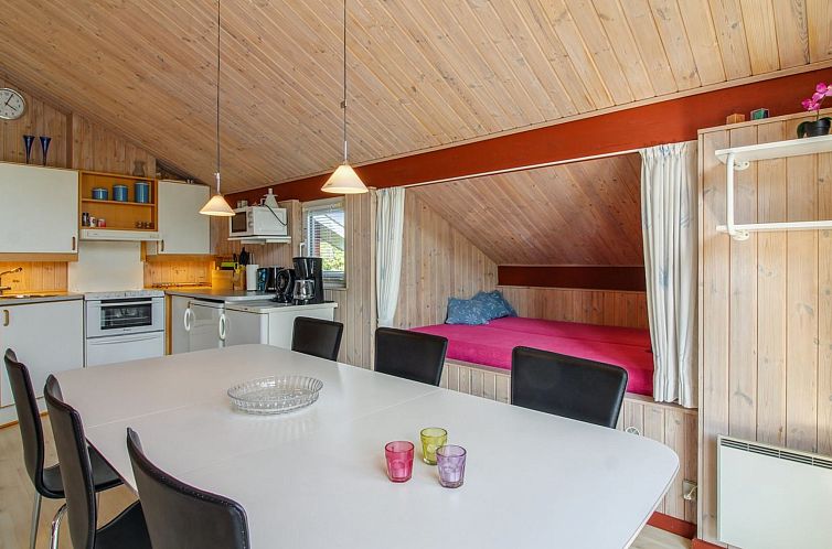 Vakantiehuis "Menka" - 1.3km from the sea