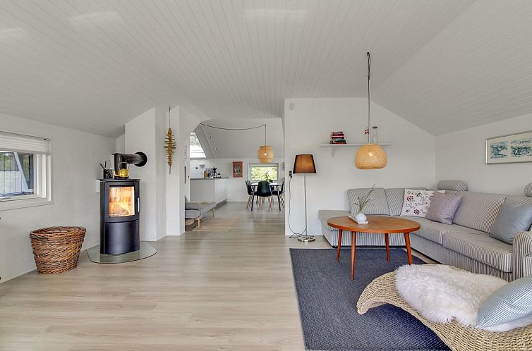 Vakantiehuis "Harmen" - 1.1km from the sea