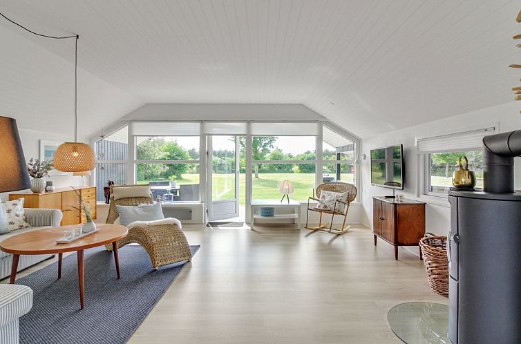 Vakantiehuis "Harmen" - 1.1km from the sea