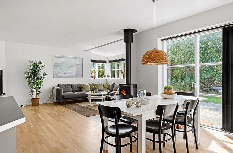 Vakantiehuis "Marijanne" - 500m from the sea