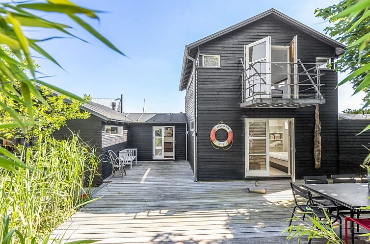 Vakantiehuis "Anouk" - 500m from the sea