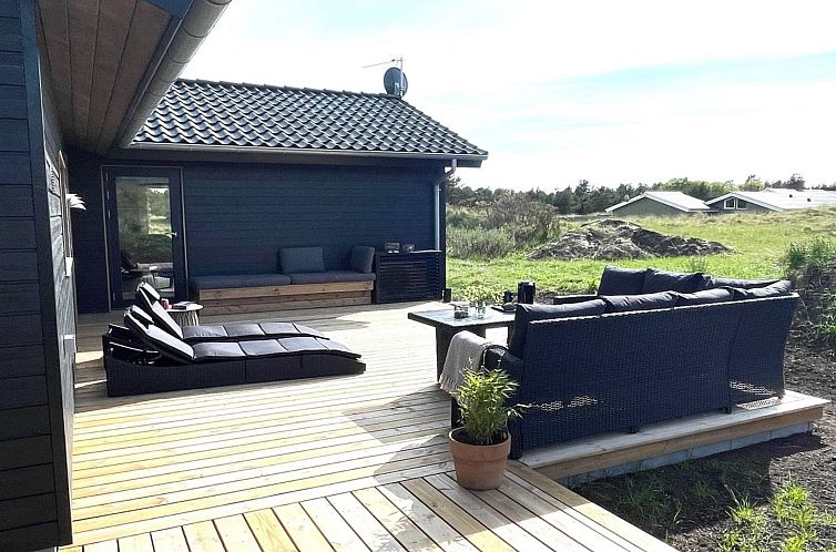 Vakantiehuis "Hinda" - 1.2km from the sea