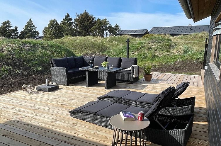 Vakantiehuis "Hinda" - 1.2km from the sea