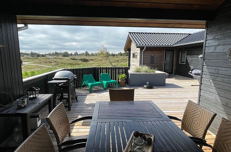 Vakantiehuis "Hinda" - 1.2km from the sea