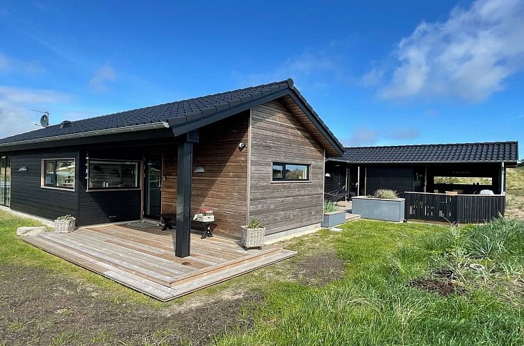 Vakantiehuis "Hinda" - 1.2km from the sea