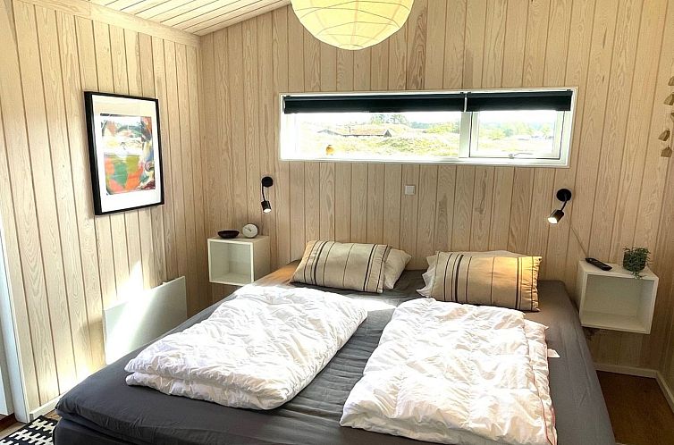 Vakantiehuis "Hinda" - 1.2km from the sea