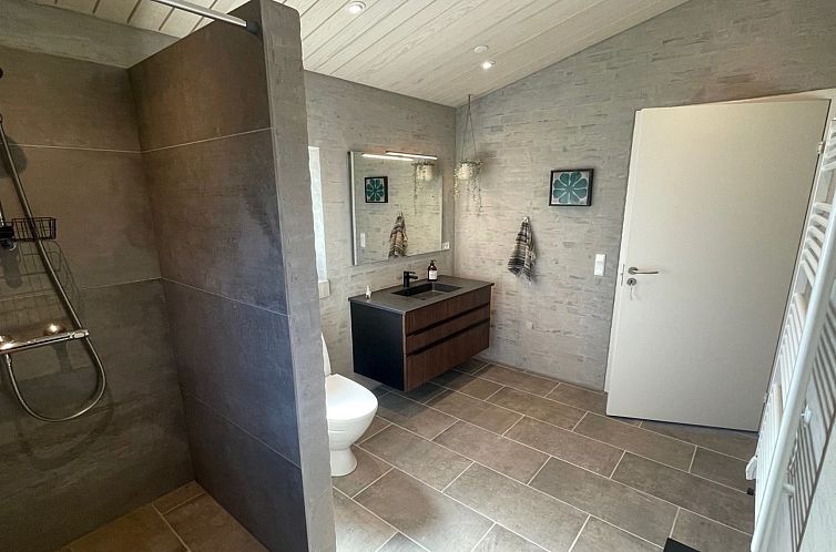 Vakantiehuis "Hinda" - 1.2km from the sea