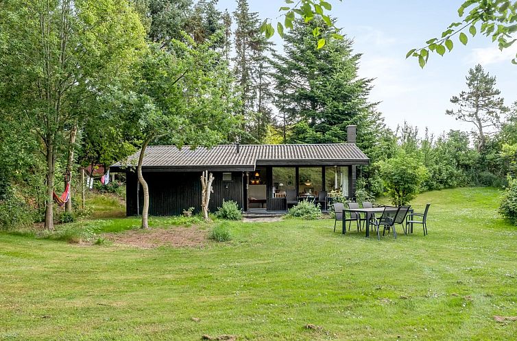 Guest house 0142824 - Holiday property North Jutland - Vakantiehuis "Wenche" - 840m from the sea