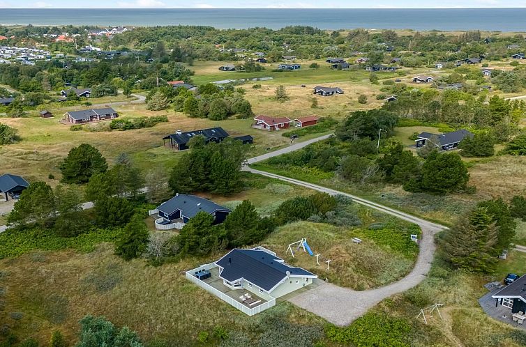 Vakantiehuis "Mila" - 750m from the sea