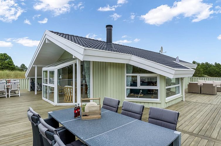 Vakantiehuis "Mila" - 750m from the sea