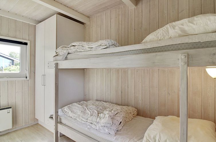 Vakantiehuis "Ilmo" - 950m from the sea