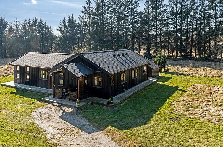 Vakantiehuis "Marla" - 1.1km from the sea