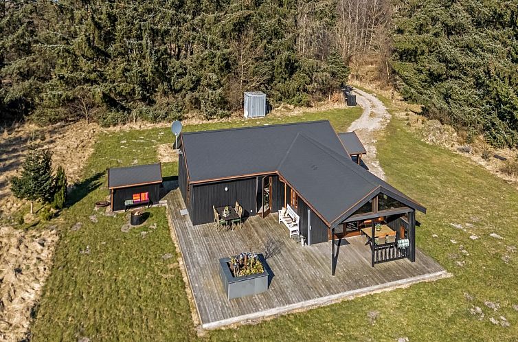 Vakantiehuis "Marla" - 1.1km from the sea