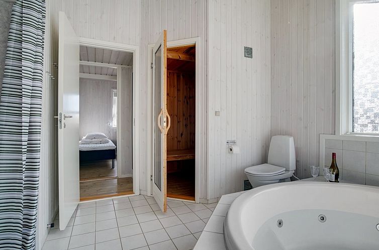 Vakantiehuis "Fransisca" - 600m from the sea