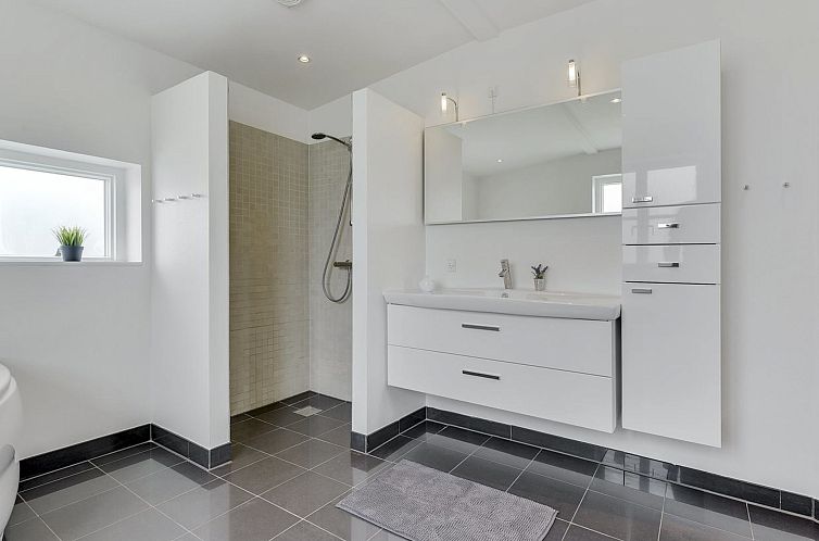 Vakantiehuis "Henke" - 500m from the sea