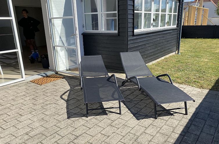 Vakantiehuis "Henke" - 500m from the sea