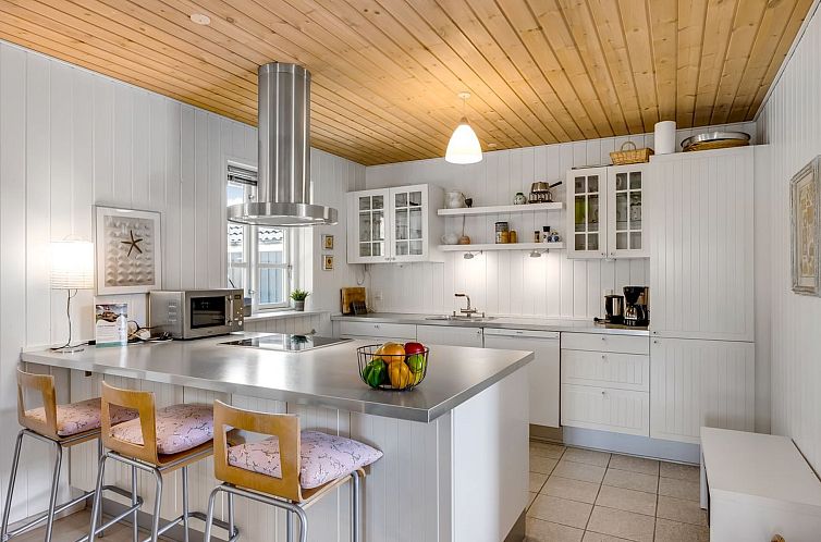 Vakantiehuis "Othelia" - 1.8km from the sea