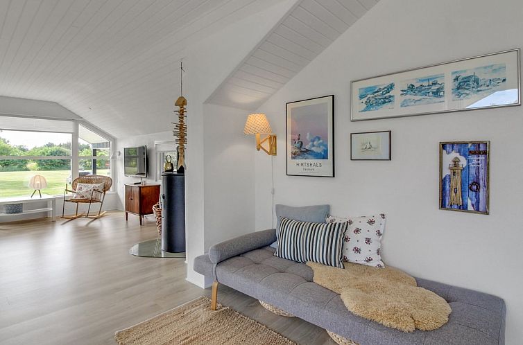 Vakantiehuis "Harmen" - 1.1km from the sea