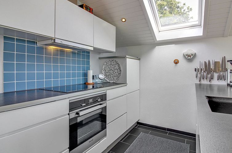 Vakantiehuis "Harmen" - 1.1km from the sea