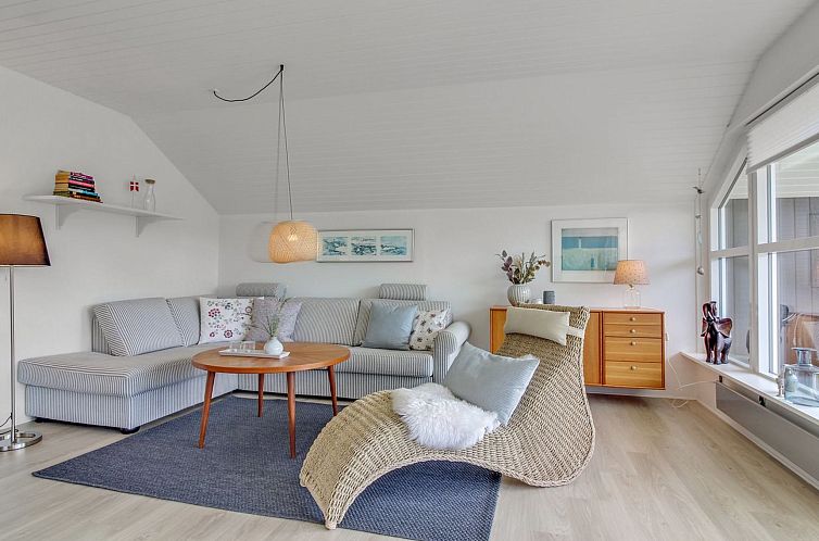 Vakantiehuis "Harmen" - 1.1km from the sea