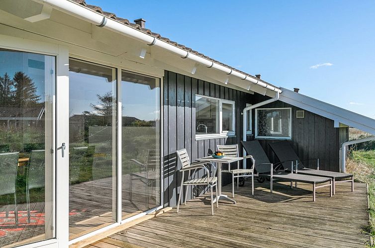 Vakantiehuis "Bothilda" - 660m from the sea