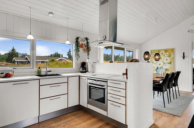 Vakantiehuis "Bothilda" - 660m from the sea