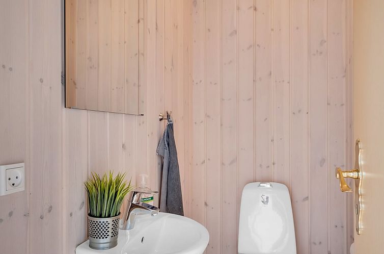 Vakantiehuis "Bothilda" - 660m from the sea