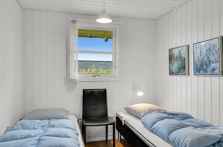 Vakantiehuis "Bothilda" - 660m from the sea
