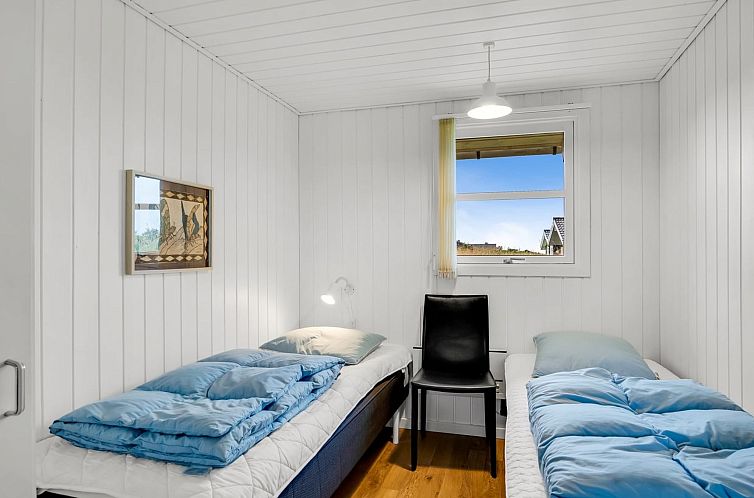 Vakantiehuis "Bothilda" - 660m from the sea