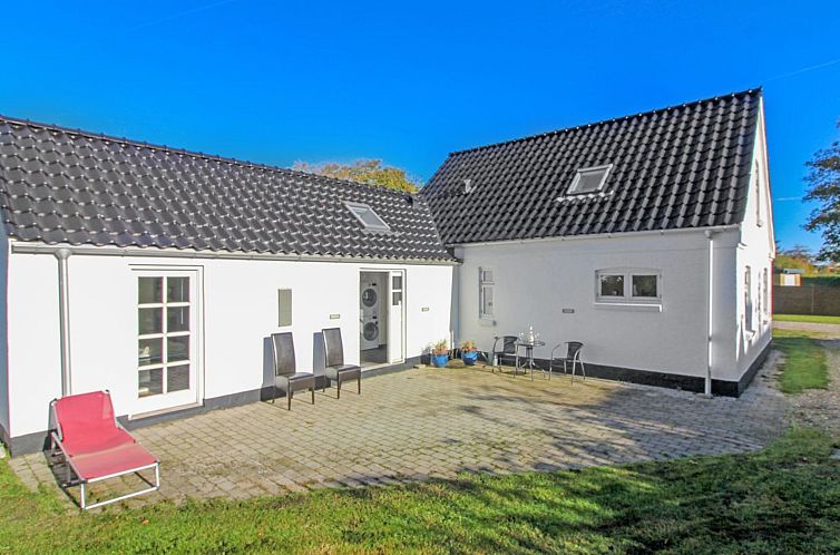 Vakantiehuis "Iara" - 6km from the sea