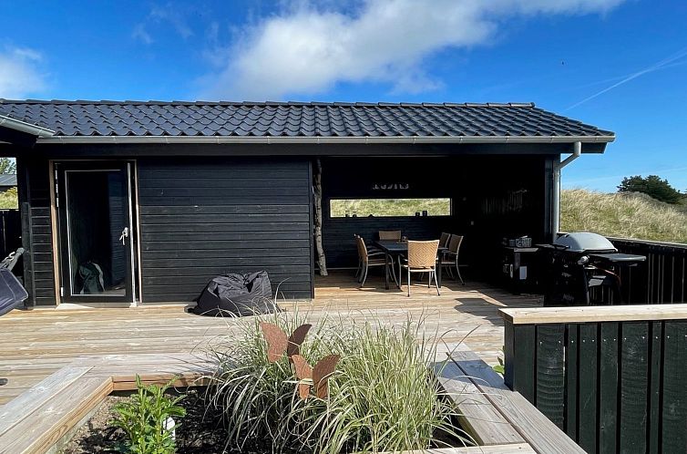 Vakantiehuis "Hinda" - 1.2km from the sea