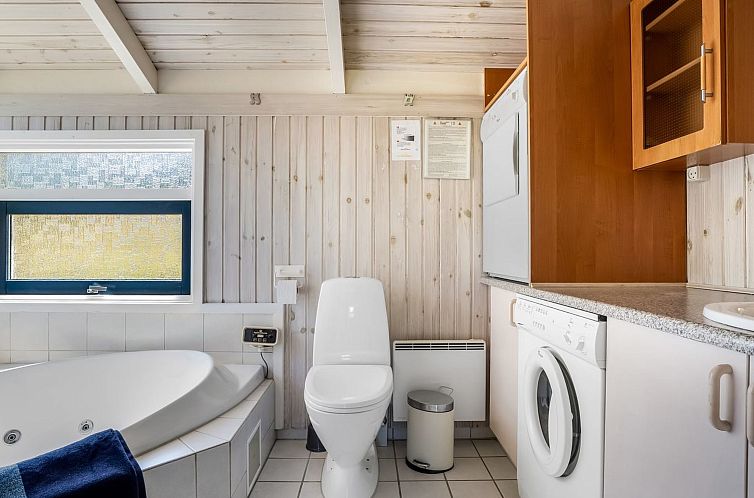 Vakantiehuis "Erle" - 990m from the sea
