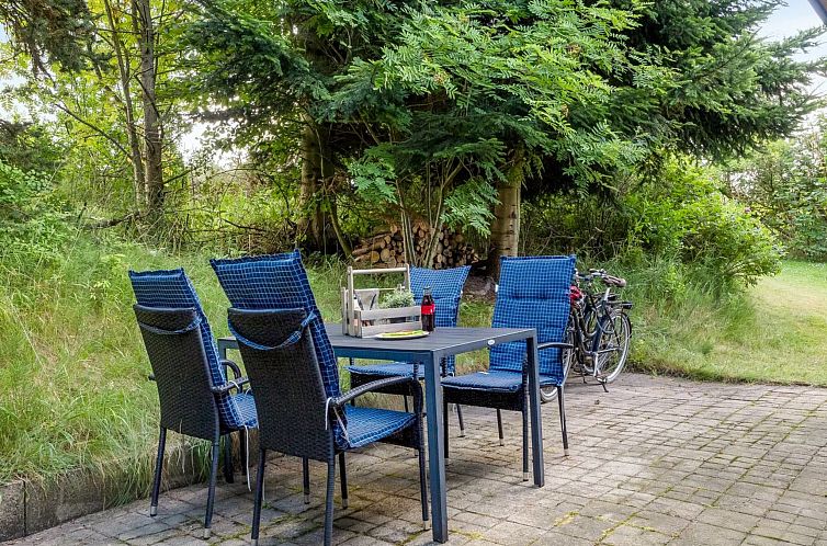 Vakantiehuis "Wenche" - 840m from the sea