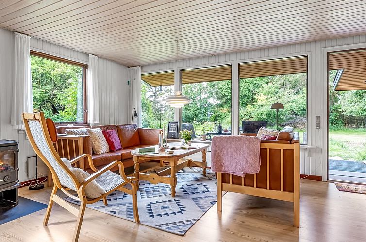 Vakantiehuis "Wenche" - 840m from the sea