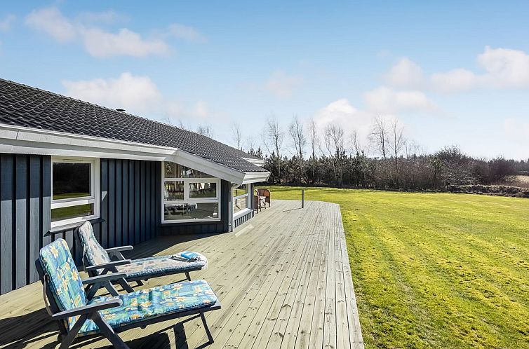 Vakantiehuis "Aswaldi" - 1.5km from the sea