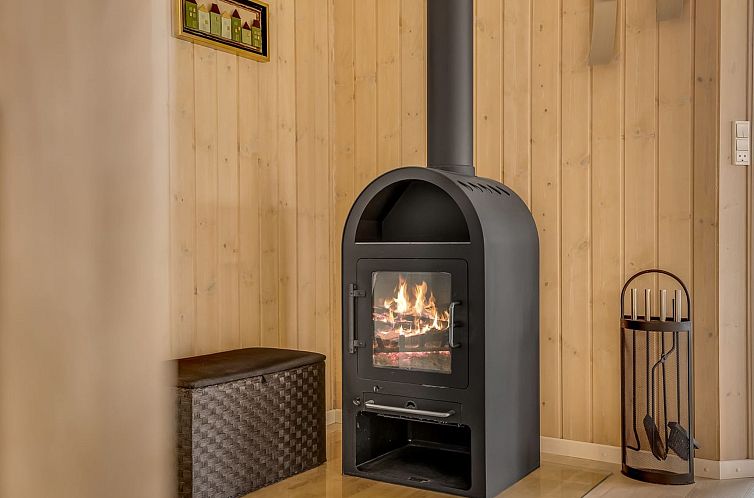 Vakantiehuis "Aswaldi" - 1.5km from the sea