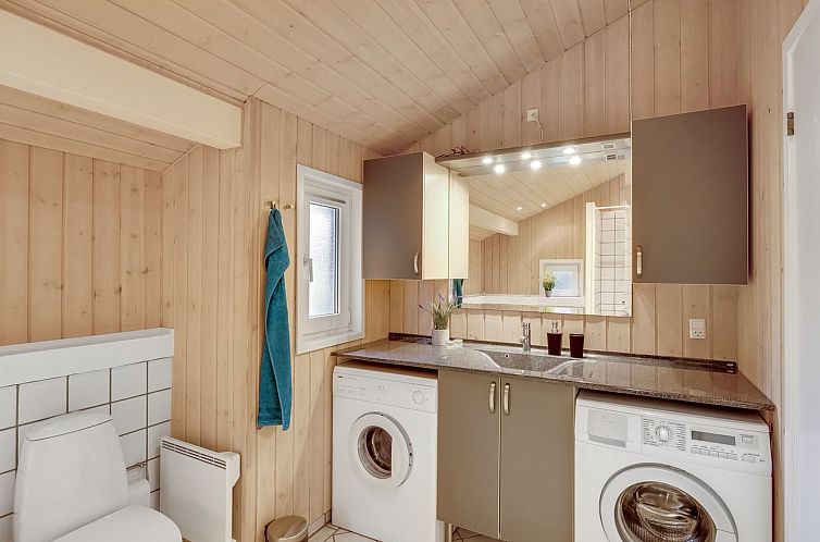 Vakantiehuis "Aswaldi" - 1.5km from the sea