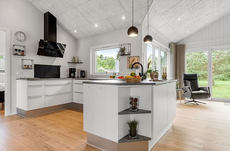 Vakantiehuis "Frederikke" - 990m from the sea