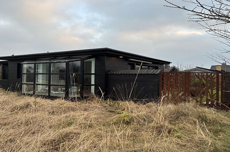 Vakantiehuis "Falk" - 900m from the sea