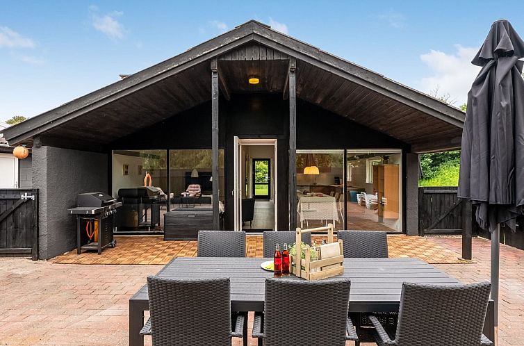 Vakantiehuis "Sibyll" - 1km from the sea