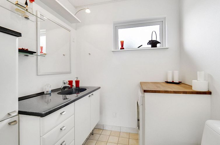 Vakantiehuis "Mikkeline" - 400m to the fjord