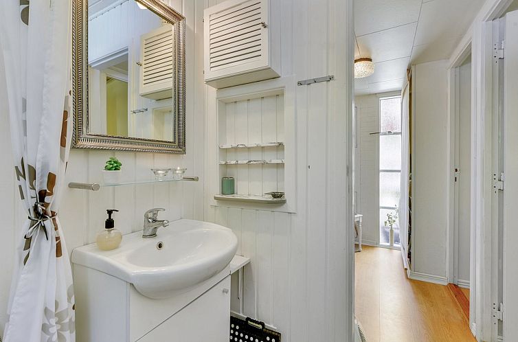 Vakantiehuis "Deik" - 2km to the fjord