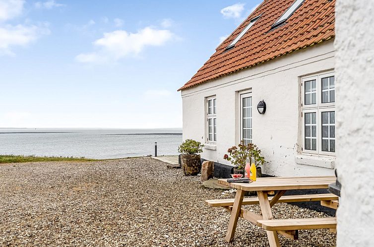 Vakantiehuis "Thorge" - 75m to the fjord