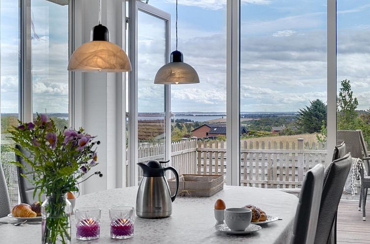 Vakantiehuis "Dagne" - 400m to the fjord