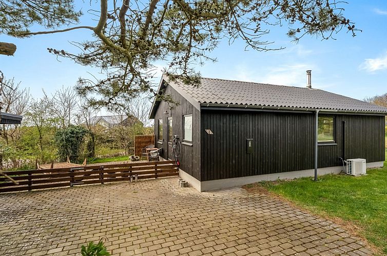 Vakantiehuis "Lenya" - 300m to the fjord