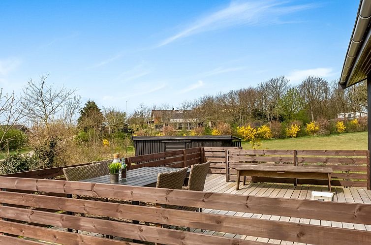 Vakantiehuis "Lenya" - 300m to the fjord