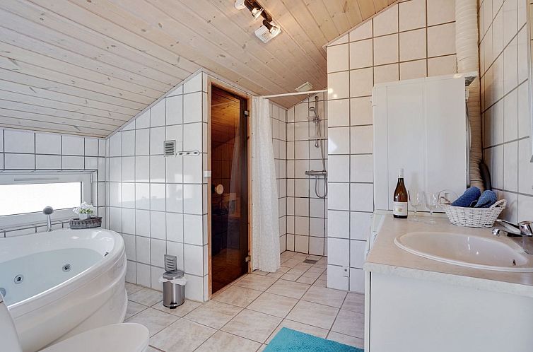 Vakantiehuis "Caro" - 807m from the sea