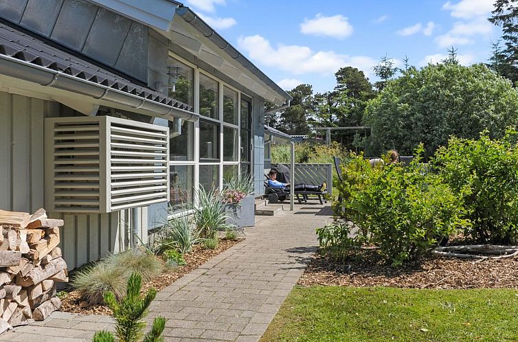Vakantiehuis "Mathias" - 625m from the sea