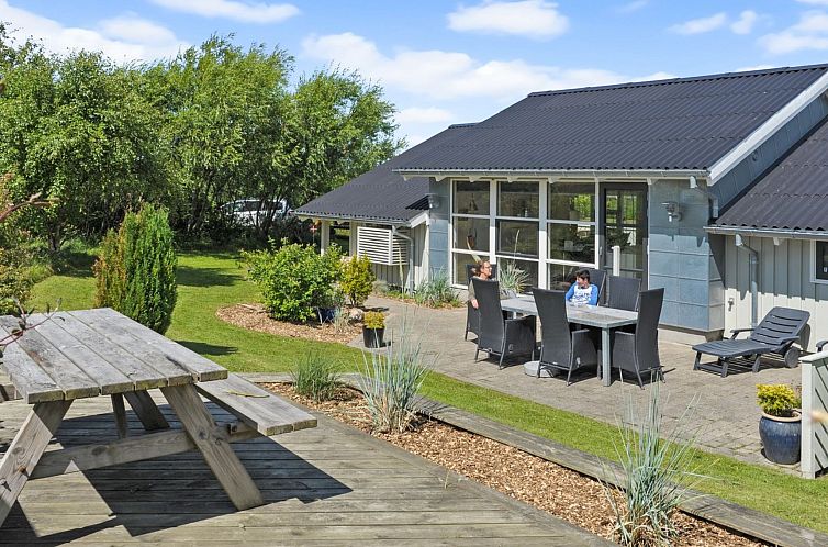 Vakantiehuis "Mathias" - 625m from the sea